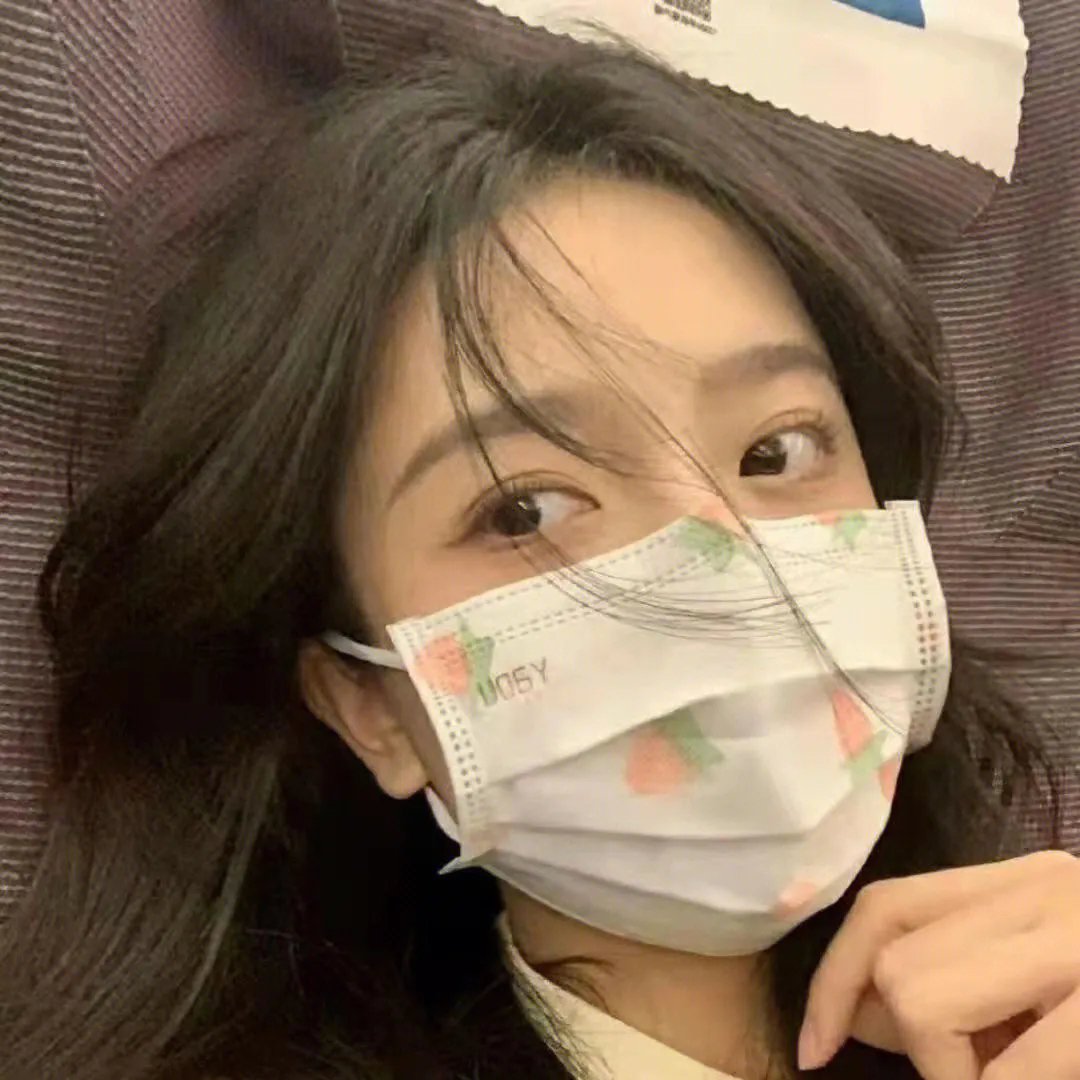 快藏起来!玛琪娜同学海报