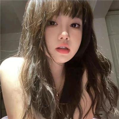 雨天的水彩画海报